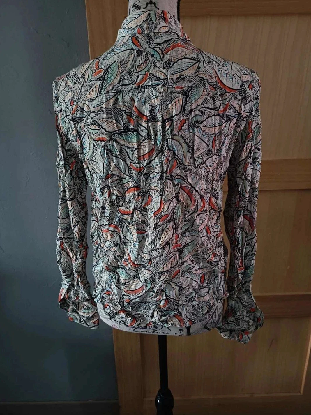 Camisa de mujer con hojas multicolores, rue Mazarine, T38 – photo 2